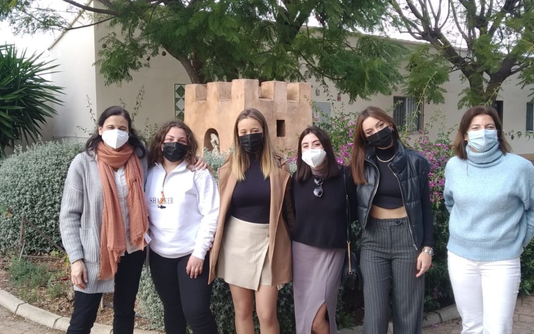 Entre tertulias y anécdotas transcurrió el primer encuentro de antiguos alumnos
