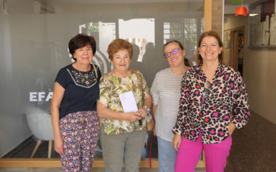 EFA Torrealedua entrega 200 euros a Caritas de su mercadillo solidario